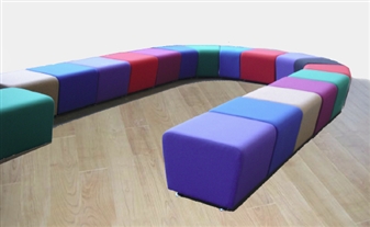 SINUOUS Vinyl Reception Seating